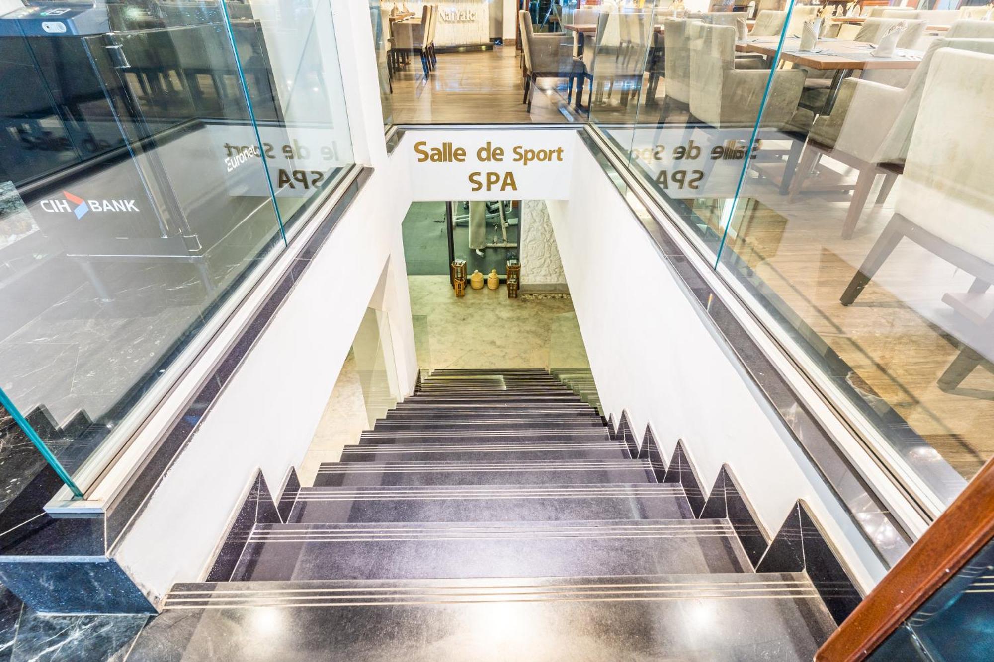One Hotel คาซาบลังกา ภายนอก รูปภาพ Stairs to the spa